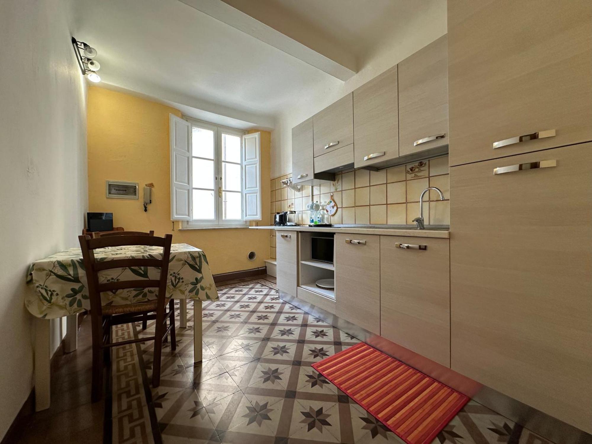 Appartamento Bilocale Economico, In Pieno Centro A Lucca Esterno foto